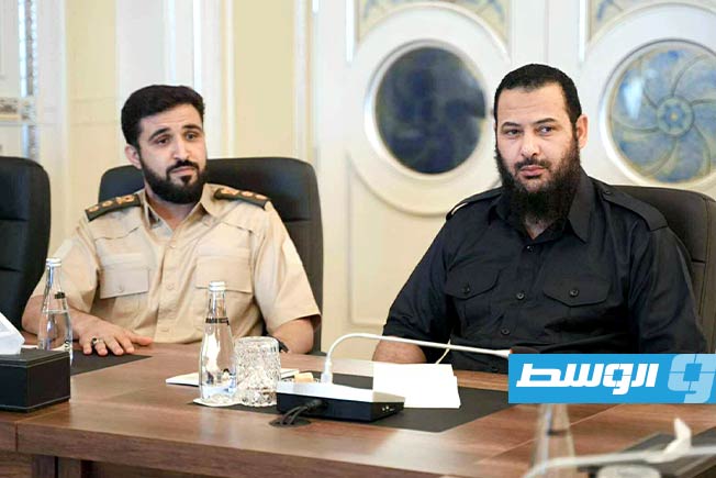 جانب من استقبال رئيس المجلس الرئاسي محمد المنفي اللجنة الموقتة للترتيبات الأمنية والعسكرية في طرابلس، الخميس 3 يوليو 2025 (المكتب الإعلامي للمنفي)