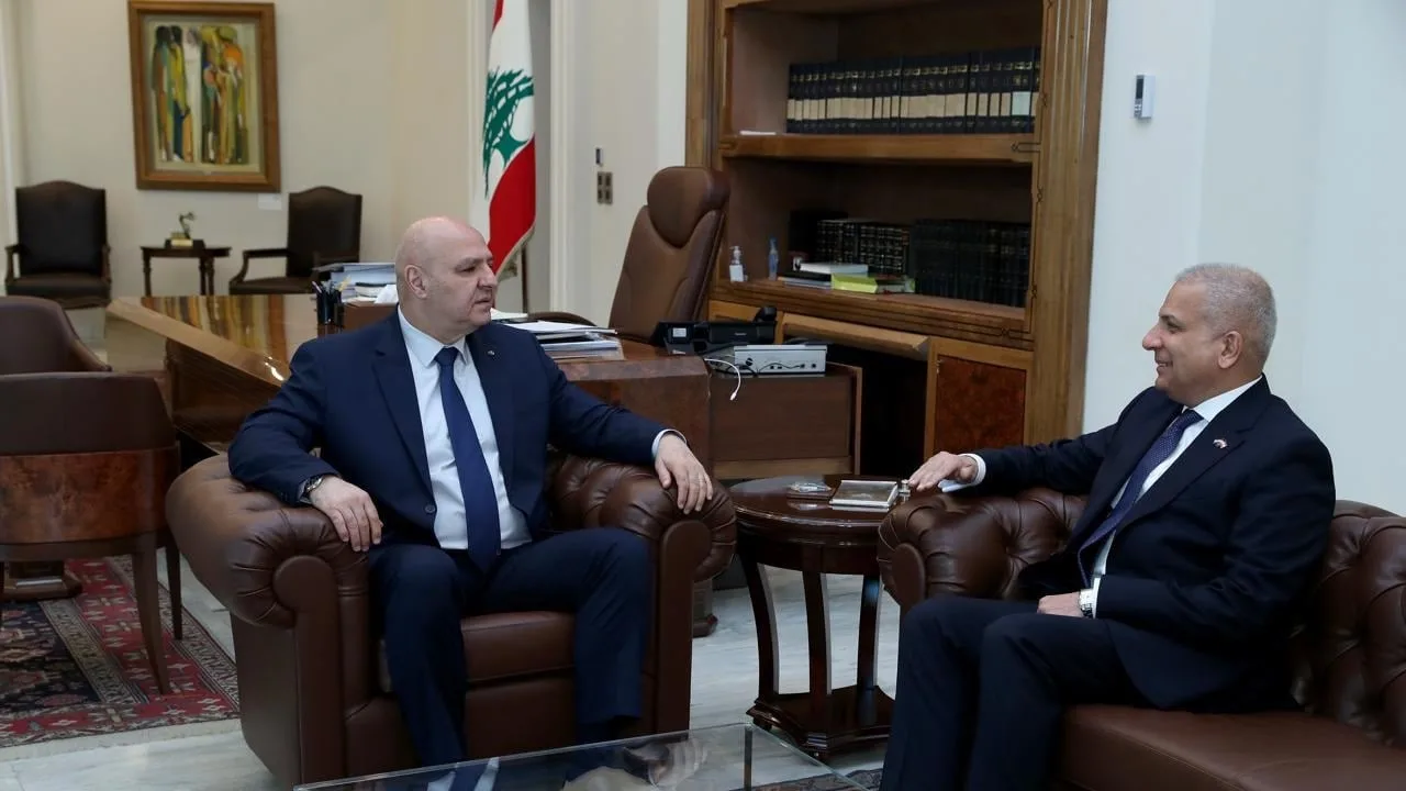 العراق ولبنان يُعبران عن التزامهما بتحسين العلاقة بينهما العراق ولبنان يُعبران عن التزامهما بتحسين العلاقة بينهما