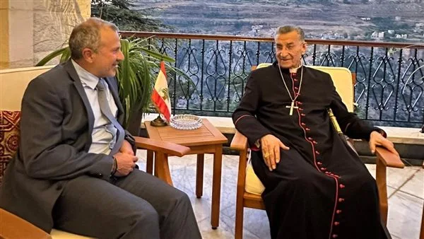 باسيل يحذر من التهديدات الإقليمية ويشدد على حقوق المغتربين بعد لقائه الراعي باسيل يحذر من التهديدات الإقليمية ويشدد على حقوق المغتربين بعد لقائه الراعي
