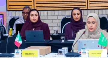 وزير شؤون الأسرة يقود وفد المملكة في اجتماع المجموعة الاقتصادية العالمية (EWWG) في جنوب أفريقيا