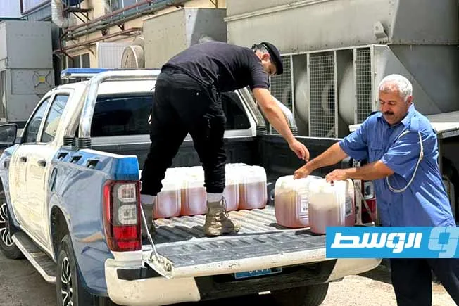 احتجاز ثلاثة مسؤولين في الشركة العالمية للمشروبات بتهمة استخدام مواد خام متعفنة