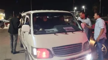 حملة مرورية شاملة في الفيوم لضبط المخالفات وتعزيز الانضباط بالتعاون مع إدارة المرور وإدارة المواقف