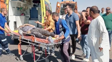 إصابة 11 فردًا، من بينهم حالات خطيرة، في حادث تصادم بالمنيا.