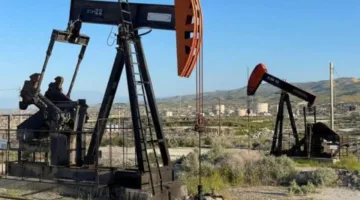 استقرار أسعار النفط في ظل انتظار خطط ترامب الجمركية وتفاؤل بشأن قوة الاقتصاد الأمريكي