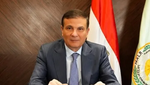 الزراعة: فرق لمراقبة صحة الخيول وتفقد أسواق الحيوانات المصاحبة. الزراعة: فرق لمراقبة صحة الخيول وتفقد أسواق الحيوانات المصاحبة.