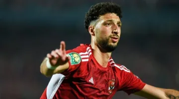 عاجل.. هل يغادر هداف الأهلي؟ عرض قطري كبير يهدد استمرار وسام أبو علي