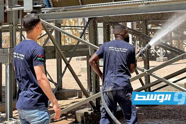 من أعمال غسيل وتنظيف منظومات تبريد المياه في محطة كهرباء السرير، 4 يوليو 2025. (شركة الكهرباء)