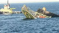 عودة 17 فرداً من طاقم السفينة الغارقة إلى منازلهم بعد الحصول على العلاج.