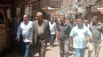 إزالة التعديات والمخالفات من قبل الباعة المتجولين في شوارع أبوتيج بأسيوط