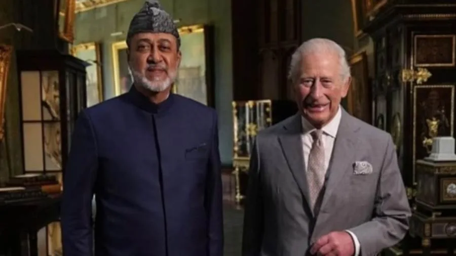 سلطان عمان يزور ملك بريطانيا سلطان عمان يزور ملك بريطانيا