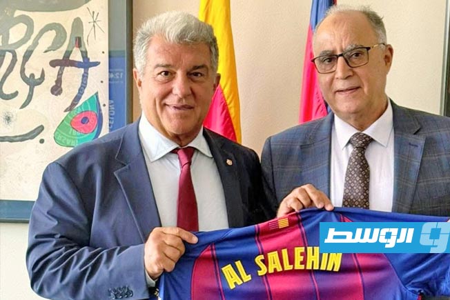 عضو مجلس النواب الصالحين عبدالنبي مع رئيس نادي برشلونة، 4 يوليو 2025 (حكومة أسامة حماد)