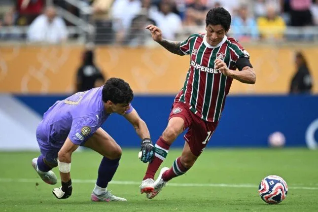 الهلال السعودي يخرج من كأس العالم للأندية بعد خسارته بهدفين أمام فلومينينسي (فيديو) الهلال السعودي يخرج من كأس العالم للأندية بعد خسارته بهدفين أمام فلومينينسي (فيديو)