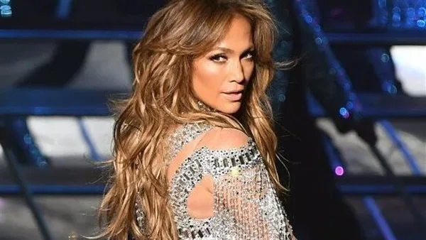 مع رجل غامض… جنيفر لوبيز تتألق بأنوثتها في أحدث إطلالة لها (صور) مع رجل غامض… جنيفر لوبيز تتألق بأنوثتها في أحدث إطلالة لها (صور)