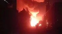 إجلاء مصنع فانسي جراء نشوب حريق في شركة سيراميكا كليوباترا بالعین السخنة