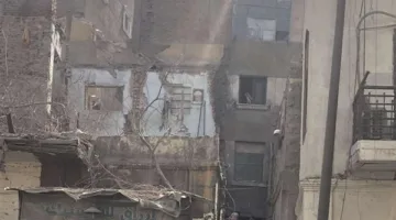 النيابة تطالب بتسريع تحقيقات المباحث وتشكيل لجنة هندسية لفحص المبنى المنهار في الساحل.