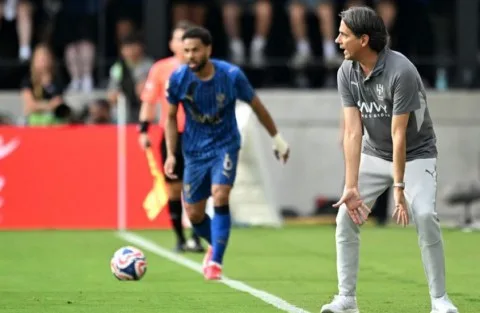 أول رد فعل من مدرب الهلال السعودي عقب الخروج من كأس العالم للأندية أول رد فعل من مدرب الهلال السعودي عقب الخروج من كأس العالم للأندية