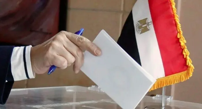 اللجنة العليا للانتخابات تستقبل طلبات المرشحين لمجلس الشيوخ في بورسعيد اللجنة العليا للانتخابات تستقبل طلبات المرشحين لمجلس الشيوخ في بورسعيد
