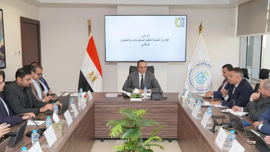 رئيس هيئة الرعاية الصحية يراقب التطورات الجديدة في التحول الرقمي لمرافق الهيئة رئيس هيئة الرعاية الصحية يراقب التطورات الجديدة في التحول الرقمي لمرافق الهيئة