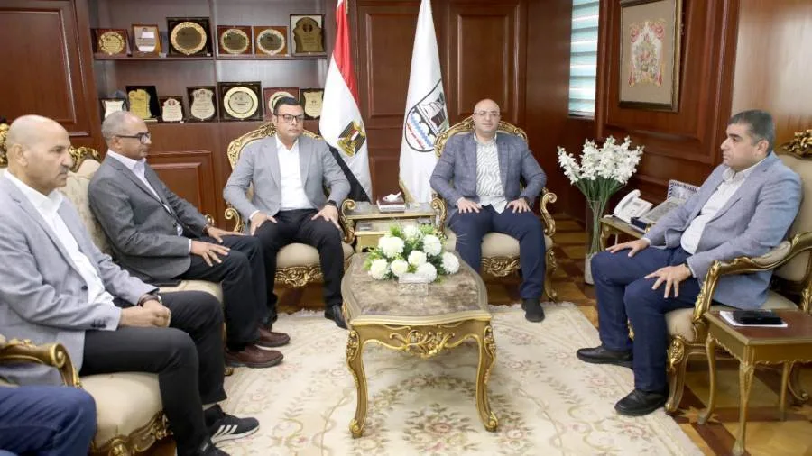 محافظ بني سويف يرحب بوزير الإسكان والمرافق في زيارته الأولى للمحافظة محافظ بني سويف يرحب بوزير الإسكان والمرافق في زيارته الأولى للمحافظة