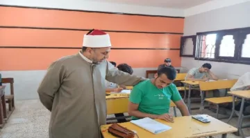 تباين وجهات نظر طلاب الثانوية الأزهرية في الشرقية حول امتحان الرياضيات التطبيقية: صعوبة ومهارات متنوعة.