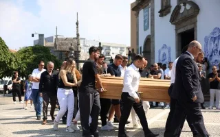 وداع مؤثر لجوتا في البرتغال مع غياب صلاح ورونالدو