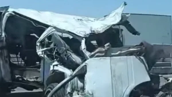 مقتل 6 أفراد وجرح 10 آخرين في حادث سير مروع على الطريق الإقليمي مقتل 6 أفراد وجرح 10 آخرين في حادث سير مروع على الطريق الإقليمي