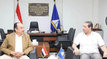 وزير قطاع الأعمال العام يزور محافظة دمياط ويلتقي بالمحافظ لتفقد مجموعة من المنشآت الصناعية والفندقية.