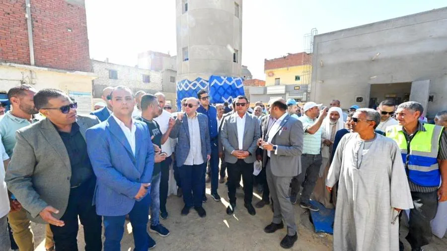 وزير الإسكان ومحافظ بني سويف يقومان بزيارة محطة مياه الشرب في الفقاعي بمركز ببا وزير الإسكان ومحافظ بني سويف يقومان بزيارة محطة مياه الشرب في الفقاعي بمركز ببا
