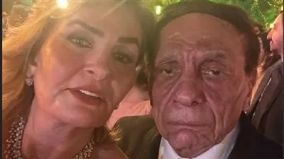 صورة عادل إمام تثير النقاش.. هل كان الزعيم حاضرًا في زفاف حفيده؟ صورة عادل إمام تثير النقاش.. هل كان الزعيم حاضرًا في زفاف حفيده؟