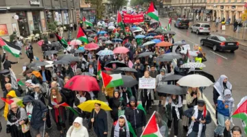 متظاهرون في ستوكهولم ينددون بإنهاء الإبادة في فلسطين