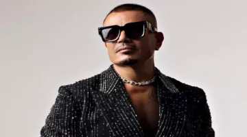 عمرو دياب يتربع على قمة “تريند” يوتيوب لليوم الثالث بأغنيته “خطفوني”