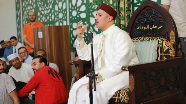 جابر بغدادي: السلام هو الأساس الأول للحضارة، والإسلام لا يشجع على الكراهية. جابر بغدادي: السلام هو الأساس الأول للحضارة، والإسلام لا يشجع على الكراهية.