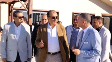وزير قطاع الأعمال العام يزور مجموعة من المنشآت والمشاريع الفندقية في رأس البر