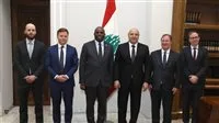 رئيس لبنان يطالب بضرورة الضغط على إسرائيل لسحب قواتها وتقديم ضمانات لمنع تكرار اعتداءاتها. رئيس لبنان يطالب بضرورة الضغط على إسرائيل لسحب قواتها وتقديم ضمانات لمنع تكرار اعتداءاتها.