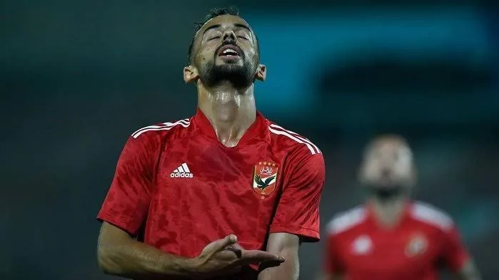 الأهلي يرفض البيع ويصر على إعارة أحمد عبدالقادر إلى سيراميكا الأهلي يرفض البيع ويصر على إعارة أحمد عبدالقادر إلى سيراميكا