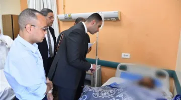 نائب وزير الصحة يزور المرضى المتضررين من حادث الدائري الإقليمي في المنوفية