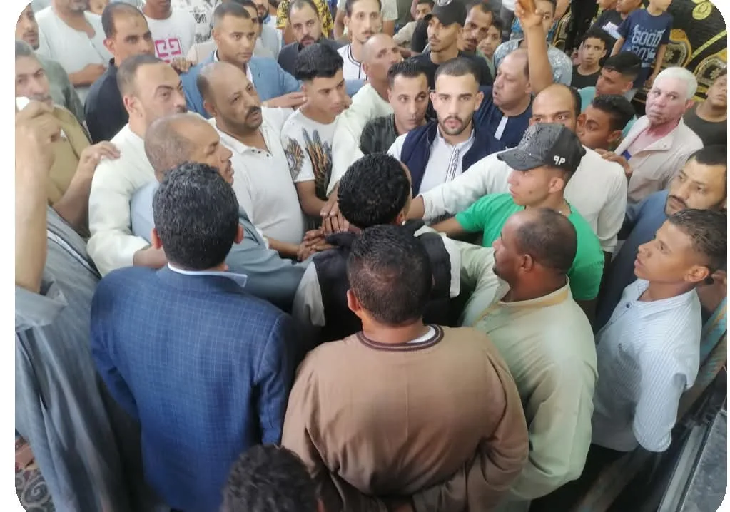القليوبية: مراسم العزاء تضع حداً لنزاع ثأري بين عائلتين في قرية كوم أشفين | صور القليوبية: مراسم العزاء تضع حداً لنزاع ثأري بين عائلتين في قرية كوم أشفين | صور