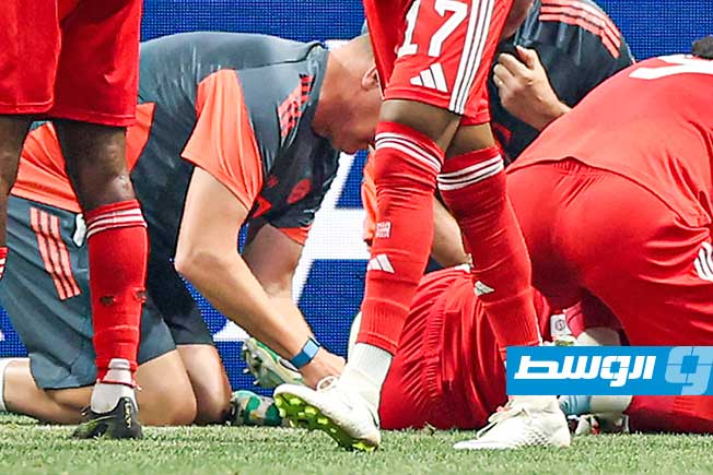 لحظة إسعاف جمال موسيالا لاعب فريق بايرن ميونخ الألماني خلال مواجهة فريقه مع باريس سان جيرمان في كأس العالم للأندية، السبت 5 يوليو 2025 (إكس)