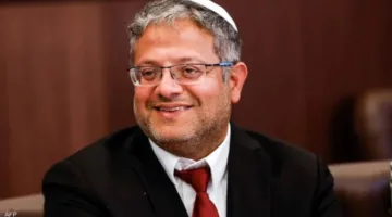 بن غفير يحث نتنياهو على رفض عرض صفقة التبادل مع حركة “حماس” ومواصلة العمليات العسكرية ضد غزة.