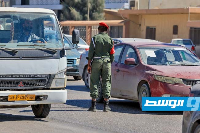 جانب من انتشار وحدات من إدارة الشرطة والسجون العسكرية التابعة لـ«القيادة العامة» في بنغازي، السبت 5 يوليو 2025 (شعبة الإعلام الحربي)