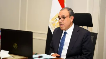 وزير الخارجية المصري يناقش جهود إنهاء التصعيد الإسرائيلي في غزة مع مسؤولين دوليين