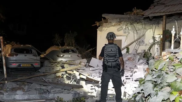 sirens wail in the Gaza envelope as bombardment resumes sirens wail in the Gaza envelope as bombardment resumes