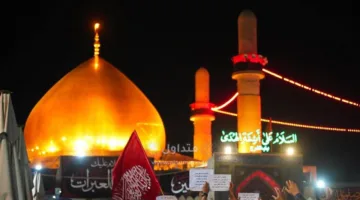 صور من احتفالات ليلة عاشوراء حول صحن الإمامين العسكريين