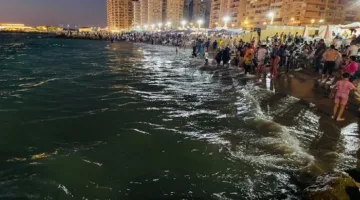 بتنفيذ تعليمات محافظ الإسكندرية.. بدء تطبيق قرار حظر السباحة بعد الساعات المقررة.
