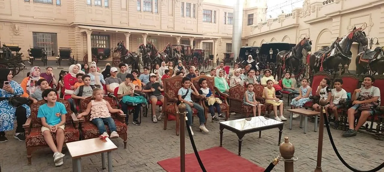بداية مغامرات “الثعلب المكار” في متحف المركبات الملكية