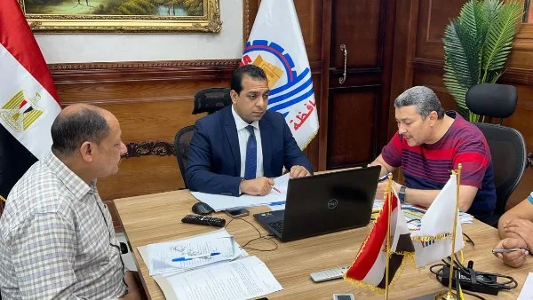 أخبار قنا: استلام 13 طلبًا من مترشحين لمجلس الشيوخ.. إصابة 4 أطفال بحالة اشتباه تسمم أخبار قنا: استلام 13 طلبًا من مترشحين لمجلس الشيوخ.. إصابة 4 أطفال بحالة اشتباه تسمم