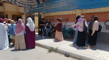 بدء عمليات تفتيش الطلاب في اللجان استعدادًا لامتحانات الرياضيات البحتة والجيولوجيا وعلم النفس والاجتماع.
