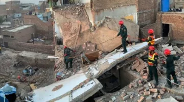 باكستان: ارتفاع عدد ضحايا انهيار عمارة سكنية في كراتشي إلى 27 شخصاً