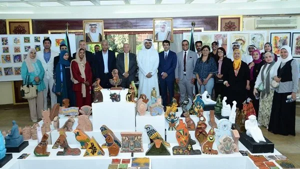 جامعة حلوان تُنظم معرضًا فنيًا متميزًا showcasing إبداعات طلابها الدوليين.