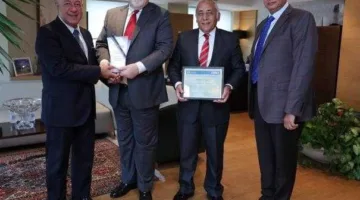 شركة Madico الأمريكية تكرم البنك الأهلي المصري تقديراً لقيادته في مجال الحلول الأمنية ودعمه للصناعة المحلية.
